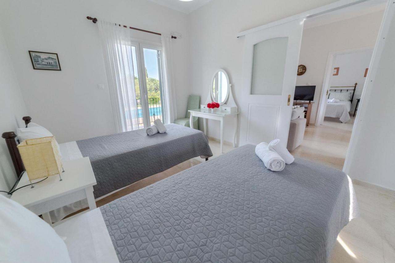 Villa Adonis Halikounas Экстерьер фото