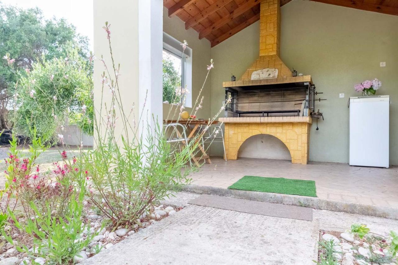 Villa Adonis Halikounas Экстерьер фото