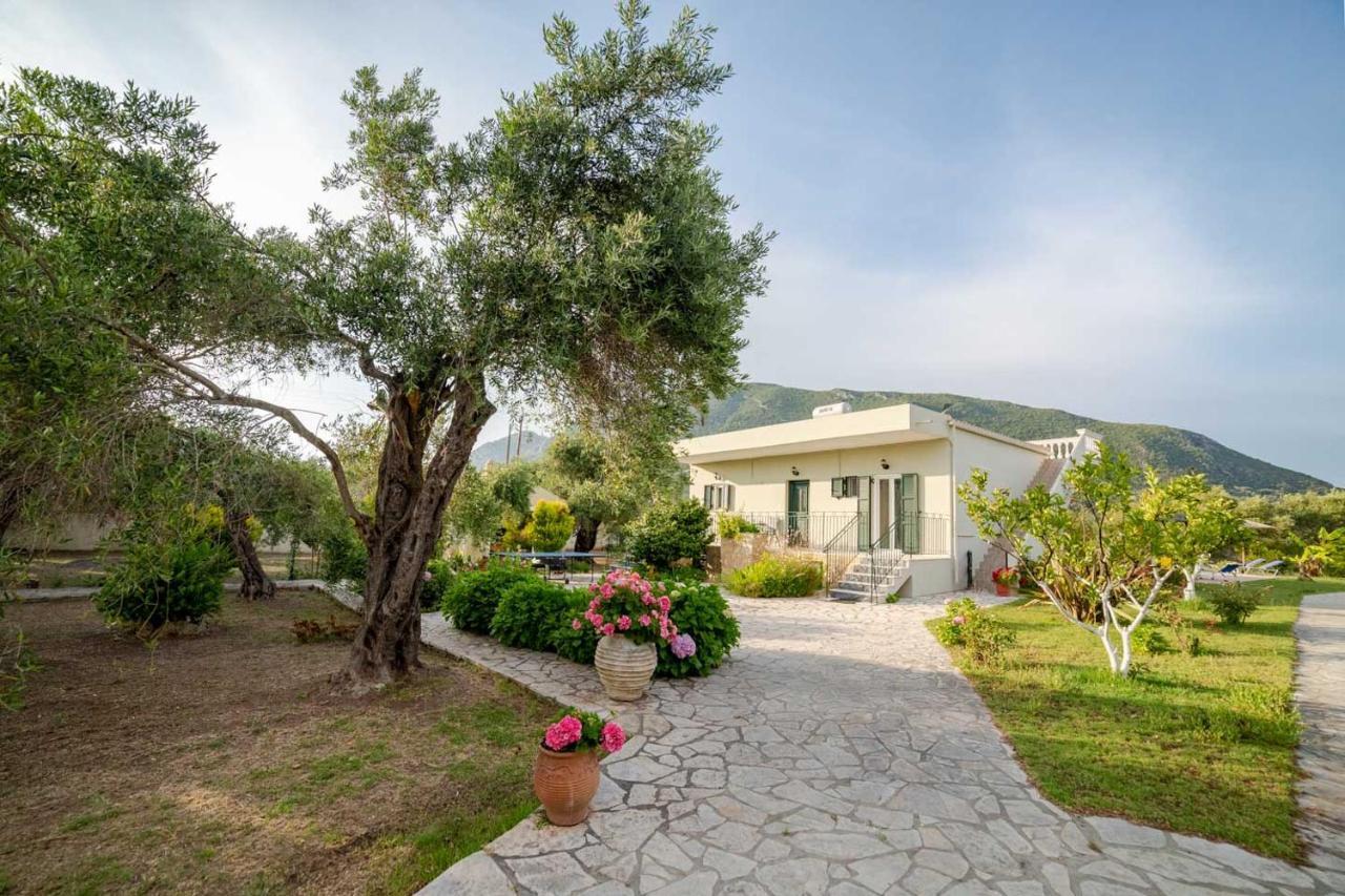 Villa Adonis Halikounas Экстерьер фото